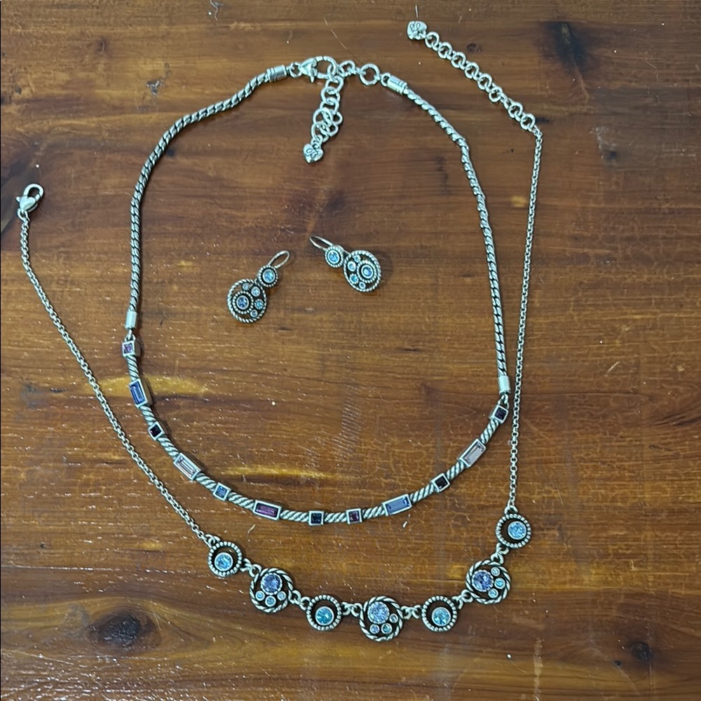 Elegant Silver and Blue Jewelry Set - Picture 2 of 6